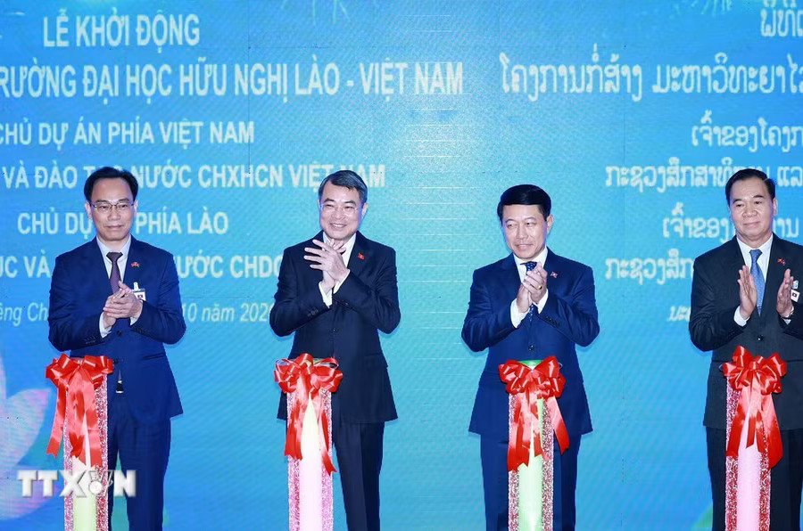 Truyền thông Lào ca ngợi thành công chuyến thăm Lào của Thủ tướng Lê Minh Hưng
