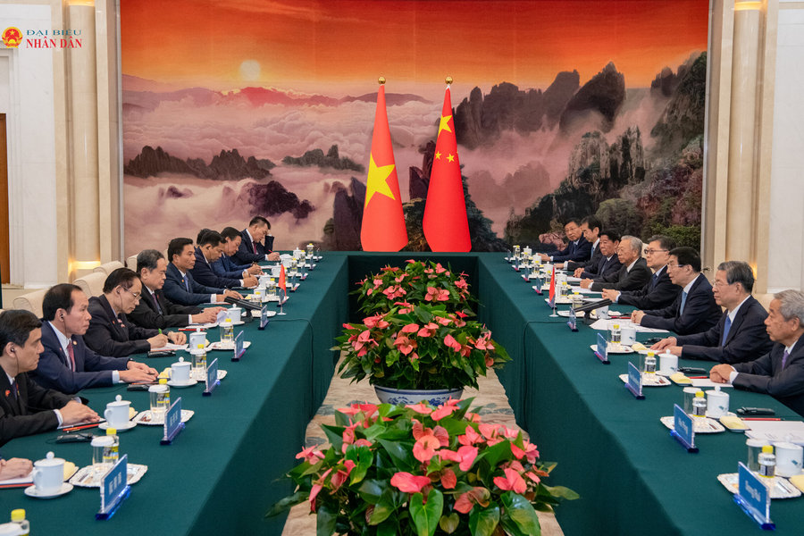Chủ tịch Quốc hội Trần Thanh Mẫn hội kiến Chủ tịch Chính hiệp Trung Quốc Vương Hộ Ninh