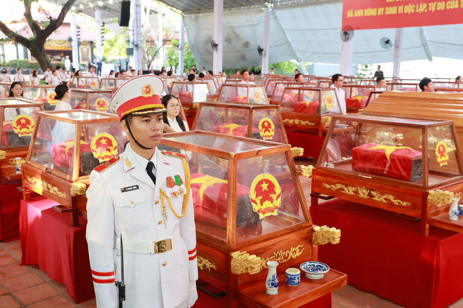 Tổng duyệt lễ viếng, truy điệu 731 hài cốt liệt sĩ tại Công viên Lê Thị Riêng