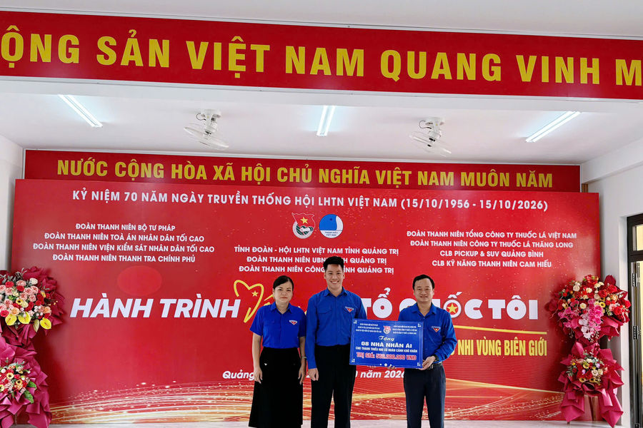 Hành trình sẻ chia và tri ân trên đất lửa Quảng Trị