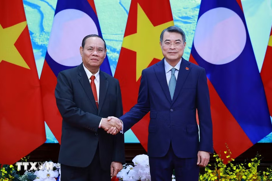 Thủ tướng Lê Minh Hưng: Việt Nam luôn dành ưu tiên cao nhất cho quan hệ với Lào
