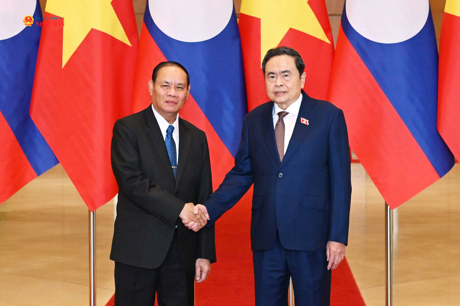 Tăng cường hợp tác nghị viện, đóng góp sâu sắc vào sự phát triển của quan hệ Việt Nam - Lào