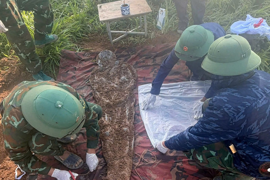 Quy tập 8 hài cốt liệt sĩ cùng di vật trong chiến đấu và đồ dùng cá nhân tại Quảng Trị